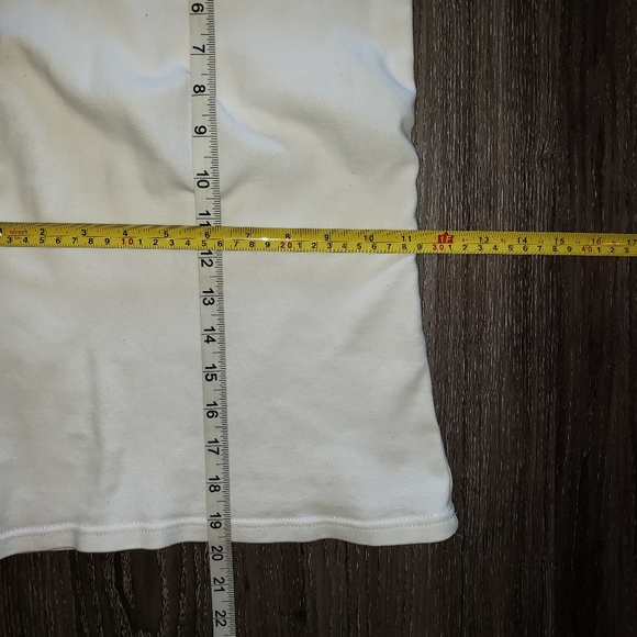 Heartbeat white fitted tank top - Picture 2 of 3